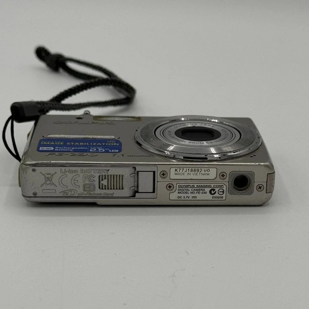 Olympus FE-230 7.1MP Digital Camera Silver 3x Optical Zoom Y2K Point and Shoot